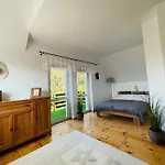 Dom Przy Lesie Σπίτι διακοπών Male Swornegacie