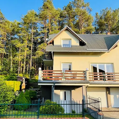 別荘 Dom Przy Lesie Małe Swornegacie